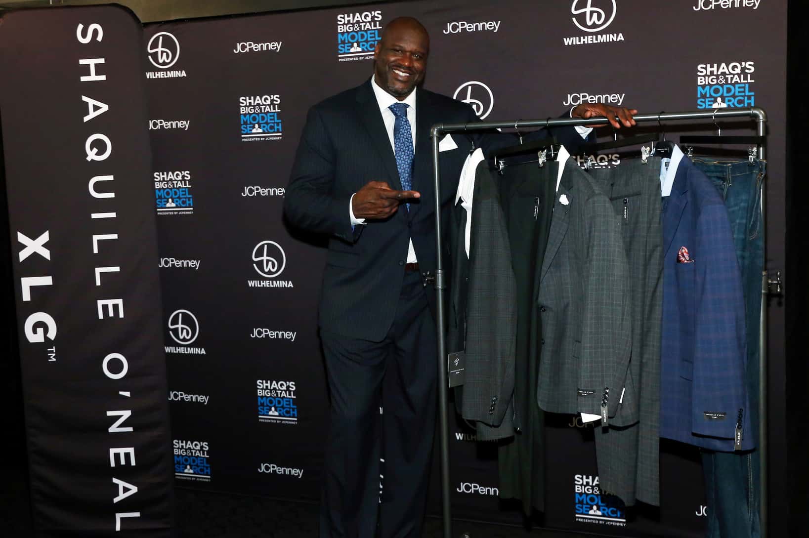 can confirm @shaq looks great in the #seakraken sweater 👀